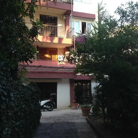 Haus Sonja Apartment Podgora Exterior photo