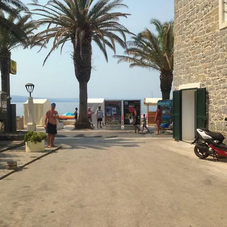 Haus Sonja Apartment Podgora Exterior photo